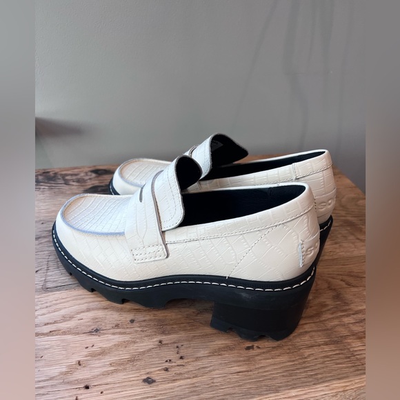 Sorel Joan Now City Loafer NWOT - Picture 8 of 10